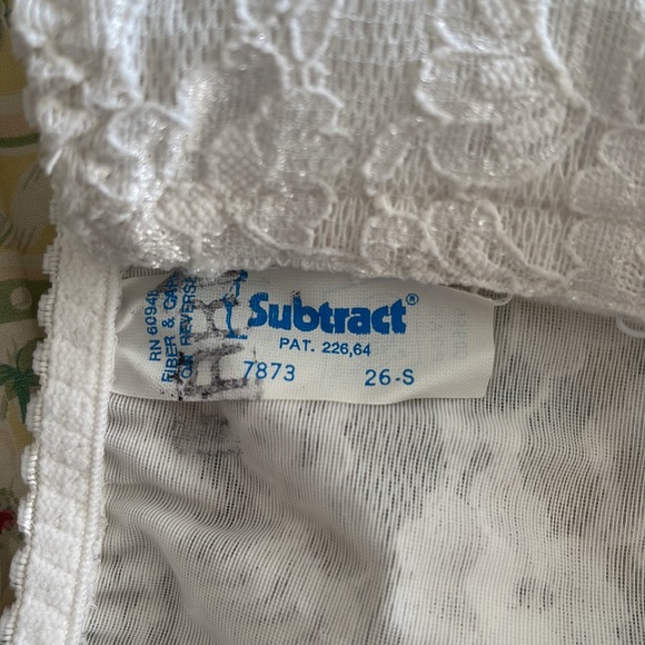 NWOT Vintage Women’s White Lace Hook Eye Corset Shapewear Panty - Picture 5 of 7